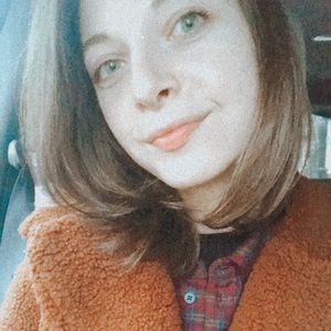 Meet your Posher, Kira